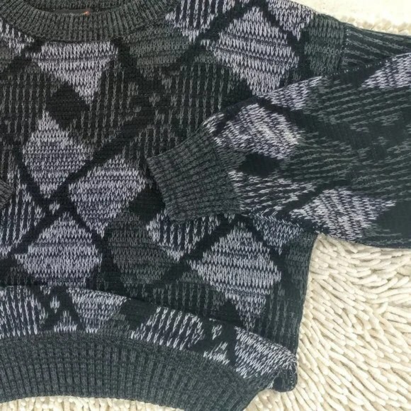 Vintage Sasson Women's Abstract Pattern Winter Sweater.  Sz S - Picture 13 of 14